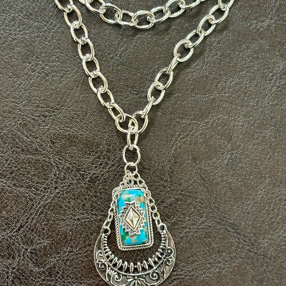 Boho Western Chic Silver and Turquoise Pendant Fashion Necklace With 30” Chain - Picture 5 of 5